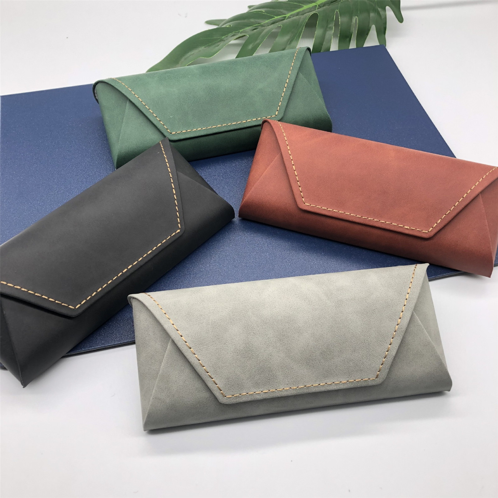Kotak Kacamata Pu+Logam Tempat - Travel Accessories Gift Ideas ulasan dan harga